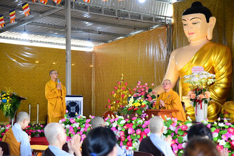 Sống đời xuất gia - Có dễ dàng?