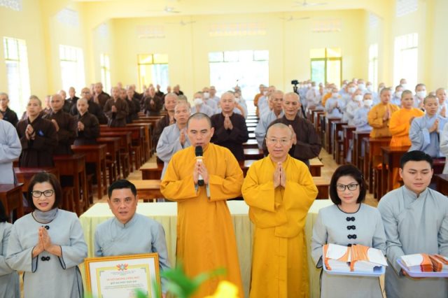 Cúng Dường Thẻ Bảo Hiểm Y Tế Cho Quý Tăng Ni (C282)