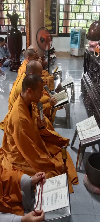 Khoá tu Một ngày an lạc tại chùa Địch Quang