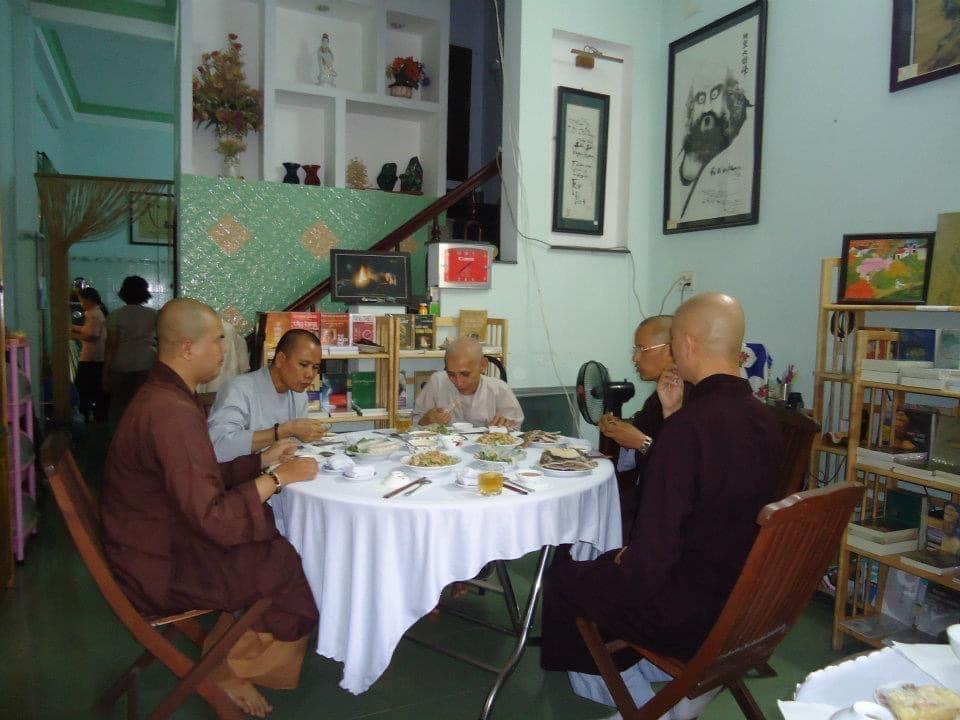 Tâm Linh Độc Hành   (Thầy Tuệ Sỹ Từ Quảng Hương Già Lam Lên Núi…)