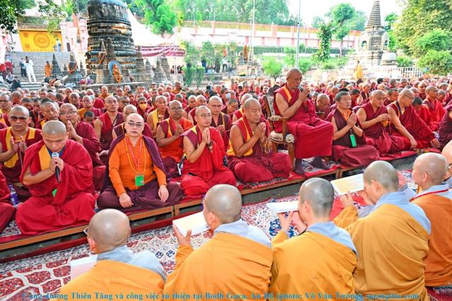 Hành hương chiêm bái Phật tích Ấn Độ và Nepal 2023 - Cúng dường Thiên Tăng và công việc từ thiện tại Bodh Gaya, Ấn Độ