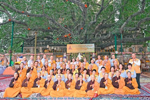 Hành hương chiêm bái Phật tích Ấn Độ và Nepal 2023 - Cúng dường Thiên Tăng và công việc từ thiện tại Bodh Gaya, Ấn Độ