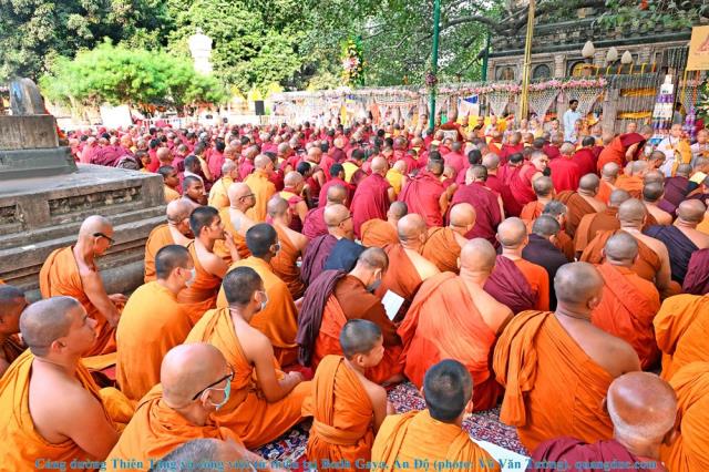 Hành hương chiêm bái Phật tích Ấn Độ và Nepal 2023 - Cúng dường Thiên Tăng và công việc từ thiện tại Bodh Gaya, Ấn Độ