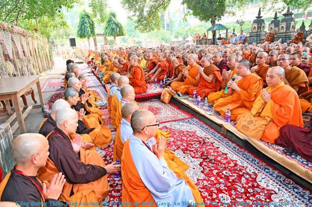 Hành hương chiêm bái Phật tích Ấn Độ và Nepal 2023 - Cúng dường Thiên Tăng và công việc từ thiện tại Bodh Gaya, Ấn Độ