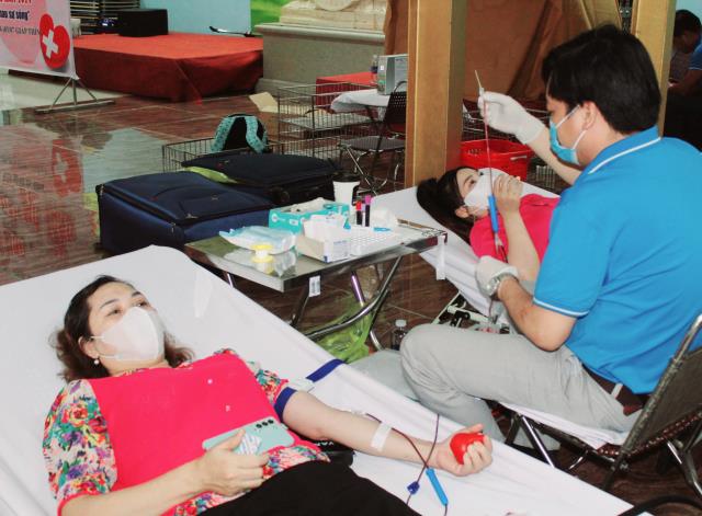 Đồng Nai: Hiến máu nhân đạo, đăng ký hiến mô tạng tại TV Phước Sơn
