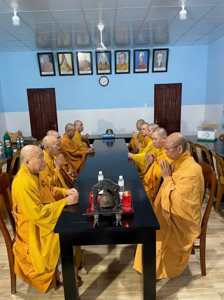 Lễ vía Phật Di Đà tại chùa Linh Sơn Pháp Ấn