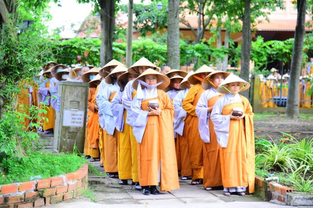 Chùa Giác Ngộ - Quỹ Đạo Phật Ngày Nay Cúng Dường 755 Triệu Đồng Đến Học Viện Pgvn Tp.Hcm