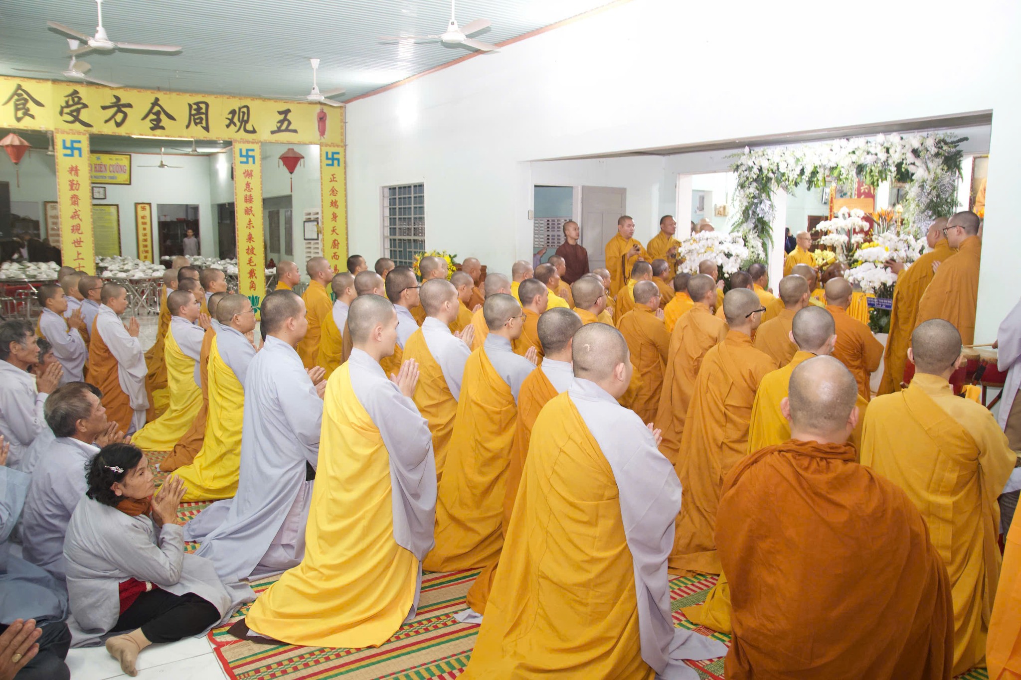 Hoài Niệm Ân Sư