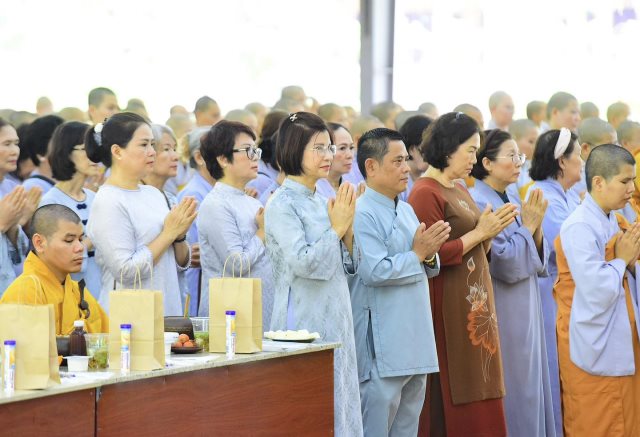 Chùa Giác Ngộ - Quỹ Đạo Phật Ngày Nay Cúng Dường 755 Triệu Đồng Đến Học Viện Pgvn Tp.Hcm