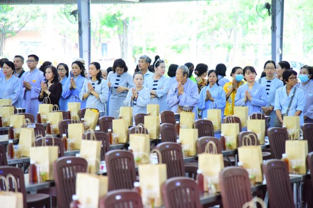 Chùa Giác Ngộ - Quỹ Đạo Phật Ngày Nay Cúng Dường 755 Triệu Đồng Đến Học Viện Pgvn Tp.Hcm