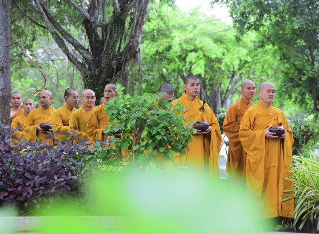 Chùa Giác Ngộ - Quỹ Đạo Phật Ngày Nay Cúng Dường 755 Triệu Đồng Đến Học Viện Pgvn Tp.Hcm