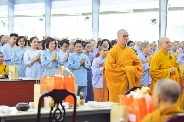 Chùa Giác Ngộ - Quỹ Đạo Phật Ngày Nay Cúng Dường 755 Triệu Đồng Đến Học Viện Pgvn Tp.Hcm
