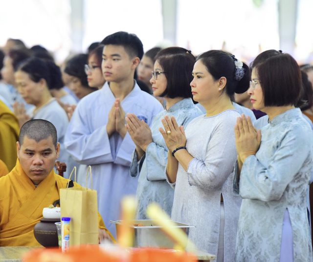 Chùa Giác Ngộ - Quỹ Đạo Phật Ngày Nay Cúng Dường 755 Triệu Đồng Đến Học Viện Pgvn Tp.Hcm