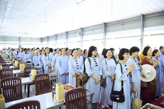 Chùa Giác Ngộ - Quỹ Đạo Phật Ngày Nay Cúng Dường 755 Triệu Đồng Đến Học Viện Pgvn Tp.Hcm