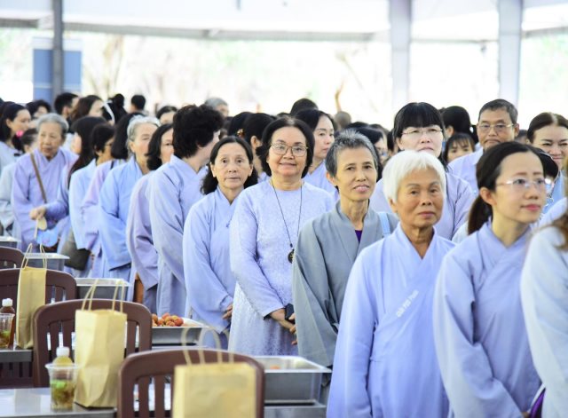 Chùa Giác Ngộ - Quỹ Đạo Phật Ngày Nay Cúng Dường 755 Triệu Đồng Đến Học Viện Pgvn Tp.Hcm