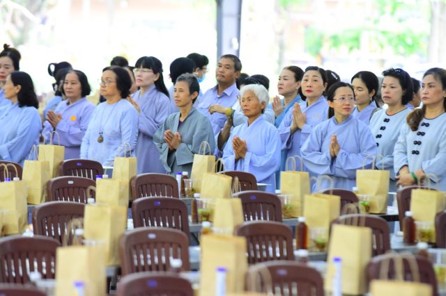 Chùa Giác Ngộ - Quỹ Đạo Phật Ngày Nay Cúng Dường 755 Triệu Đồng Đến Học Viện Pgvn Tp.Hcm