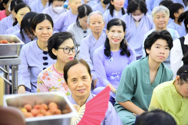 Chùa Giác Ngộ - Quỹ Đạo Phật Ngày Nay Cúng Dường 755 Triệu Đồng Đến Học Viện Pgvn Tp.Hcm