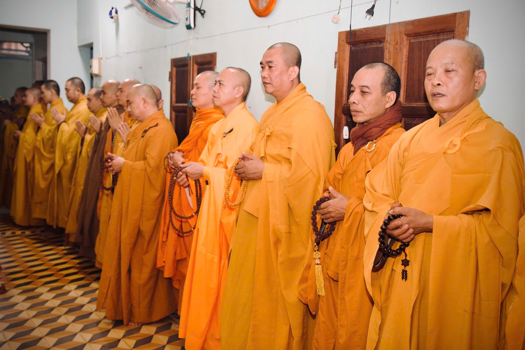 Hoài Niệm Ân Sư