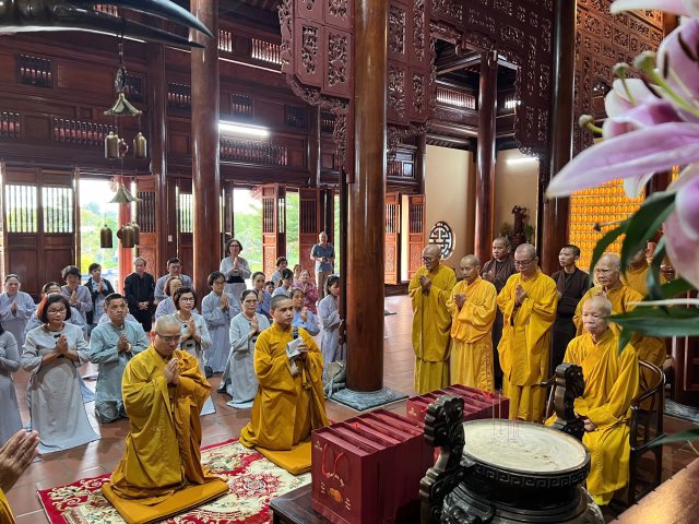 Chùa Giác Ngộ - Quỹ Đpnn Viếng Thăm, Gieo Duyên Cúng Dường Tại Thiền Viện Trúc Lâm Sóc Trăng Và Chùa Đại Giác (Cần Thơ)