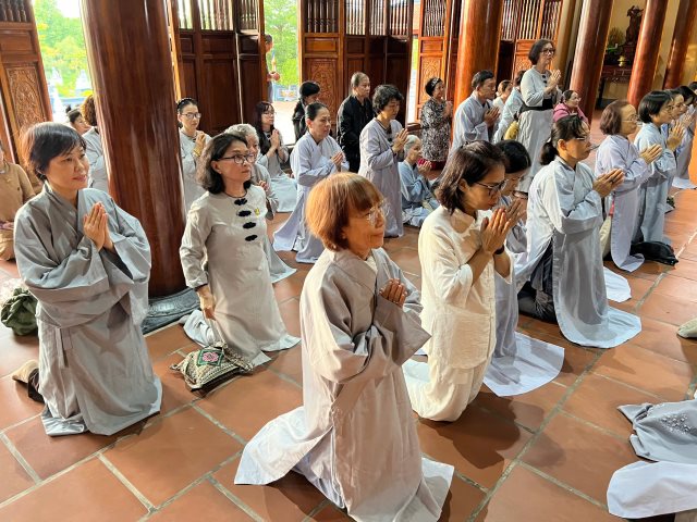 Chùa Giác Ngộ - Quỹ Đpnn Viếng Thăm, Gieo Duyên Cúng Dường Tại Thiền Viện Trúc Lâm Sóc Trăng Và Chùa Đại Giác (Cần Thơ)
