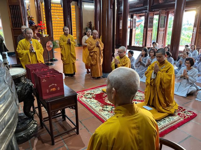 Chùa Giác Ngộ - Quỹ Đpnn Viếng Thăm, Gieo Duyên Cúng Dường Tại Thiền Viện Trúc Lâm Sóc Trăng Và Chùa Đại Giác (Cần Thơ)