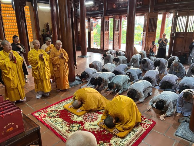 Chùa Giác Ngộ - Quỹ Đpnn Viếng Thăm, Gieo Duyên Cúng Dường Tại Thiền Viện Trúc Lâm Sóc Trăng Và Chùa Đại Giác (Cần Thơ)