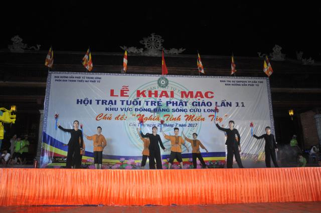 TP. Cần Thơ: Hoành tráng đêm văn nghệ chào mừng Hội trại 11
