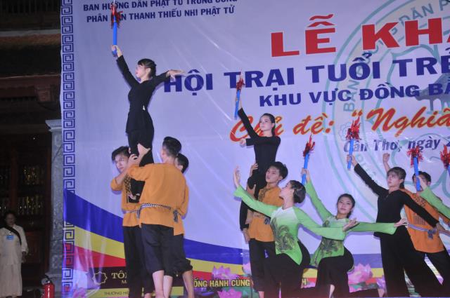 TP. Cần Thơ: Hoành tráng đêm văn nghệ chào mừng Hội trại 11
