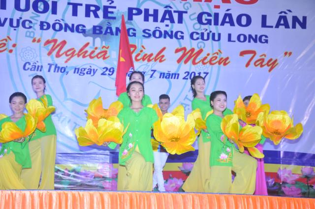 TP. Cần Thơ: Hoành tráng đêm văn nghệ chào mừng Hội trại 11