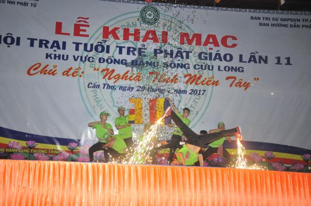TP. Cần Thơ: Hoành tráng đêm văn nghệ chào mừng Hội trại 11