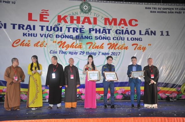 TP. Cần Thơ: Hoành tráng đêm văn nghệ chào mừng Hội trại 11