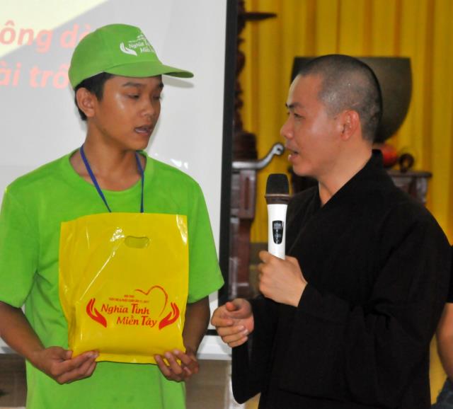 TP. Cần Thơ: Hào hứng game show “Hồi trống pháp” tại Hội trại tuổi trẻ 11