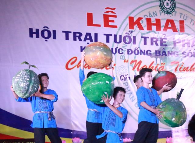 TP. Cần Thơ: Hoành tráng đêm văn nghệ chào mừng Hội trại 11