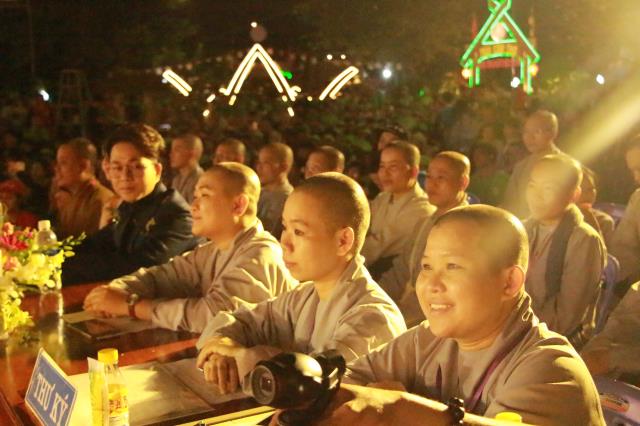 TP. Cần Thơ: Hoành tráng đêm văn nghệ chào mừng Hội trại 11