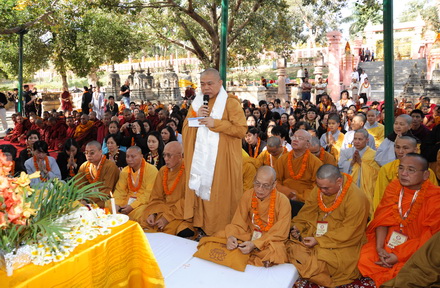 Loạt ảnh đặc biệt cung nghinh Xá lợi Phật từ Ấn Độ - Phần 1: Bước chân trên vùng đất thiêng