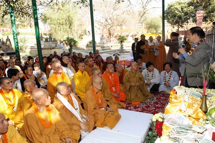 Loạt ảnh đặc biệt cung nghinh Xá lợi Phật từ Ấn Độ - Phần 1: Bước chân trên vùng đất thiêng