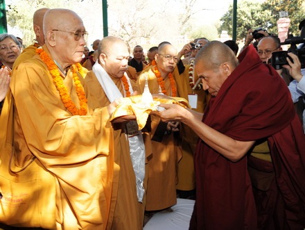 Loạt ảnh đặc biệt cung nghinh Xá lợi Phật từ Ấn Độ - Phần 1: Bước chân trên vùng đất thiêng