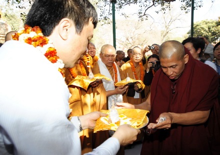 Loạt ảnh đặc biệt cung nghinh Xá lợi Phật từ Ấn Độ - Phần 1: Bước chân trên vùng đất thiêng