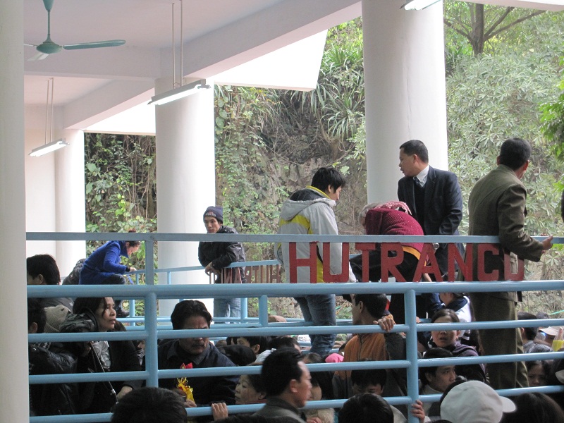 Chùa Hương mùa lễ hội