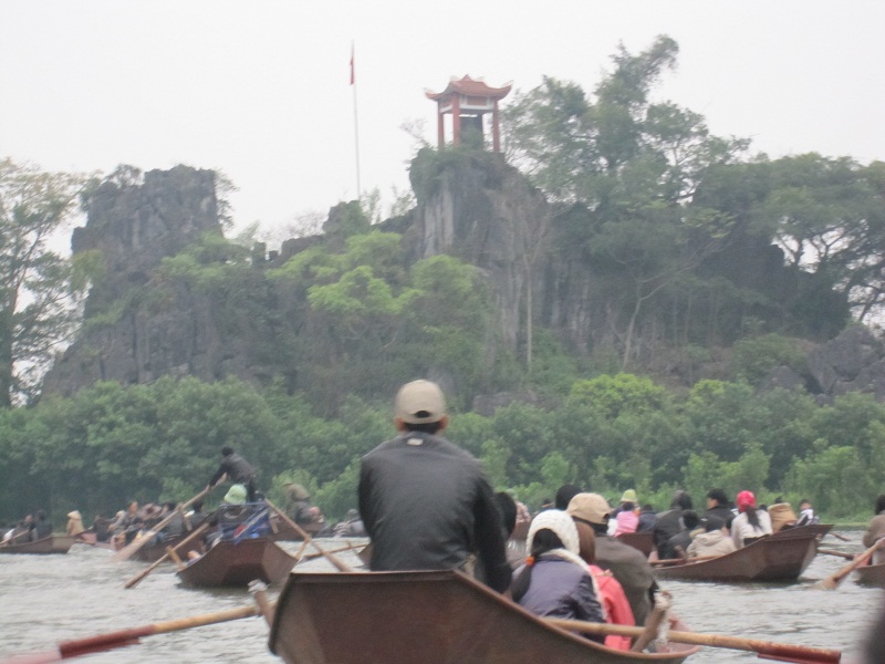 Chùa Hương mùa lễ hội