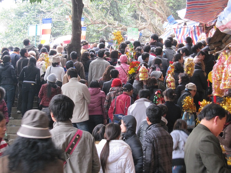 Chùa Hương mùa lễ hội