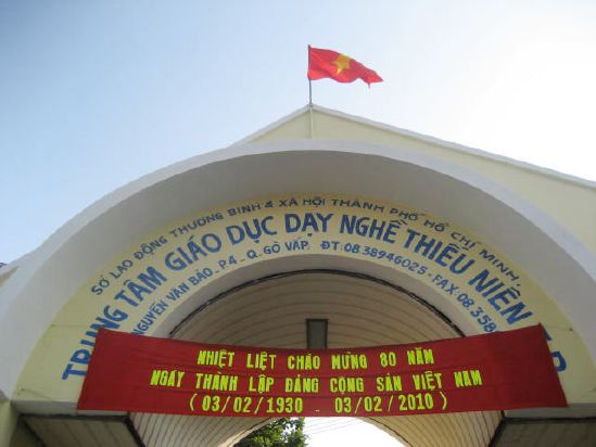 CLB Hoằng Pháp Trẻ Tổ Chức Lễ Tất Niên Cho Trung Tâm Giáo Dục dạy Nghề Quận Gò Vấp