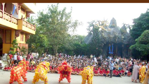 Chương trình Di Lặc Du Xuân – Ngày hội gia đình các trẻ thơ