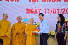 Chùa Quan Âm Đông Hải trao 500 phần quà tết yêu thương tại TX.Vĩnh Châu tỉnh Sóc Trăng