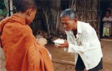 Lòng Thành Bố Thí Thoát Khoải Tai Ác