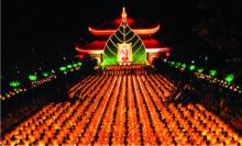 Người mang cõi Tịnh vào đời