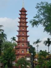 Thăm chùa Trấn Quốc