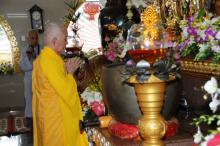 Hòa thượng Thích Trí Tịnh  chứng minh Lễ tác bạch Tự tứ tại chùa Vạn Đức