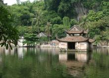 Chùa Thầy