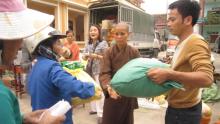 Chùa Linh Sơn Vạn Phúc cứu trợ từ thiện ở Quảng Bình